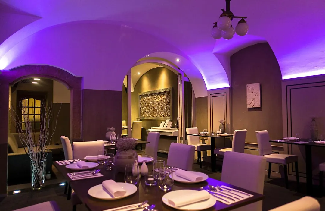 Hotel U Krize-1